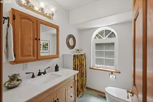 930 Lake Ct, Coos Bay, OR 97420 - Photo 31