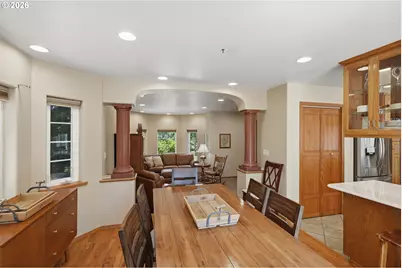 930 Lake Ct, Coos Bay, OR 97420 - Photo 9