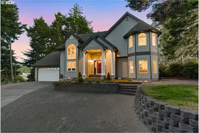 930 Lake Ct, Coos Bay, OR 97420 - Photo 1