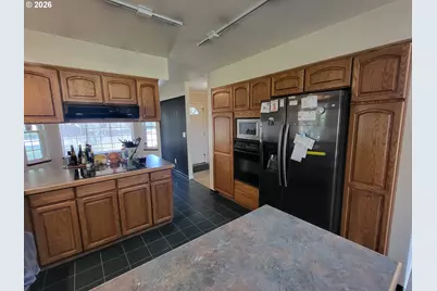 401 Dewey St, Moro, OR 97039 - Photo 9