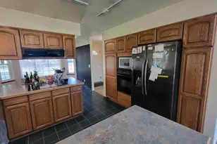 401 Dewey St, Moro, OR 97039 - Photo 9