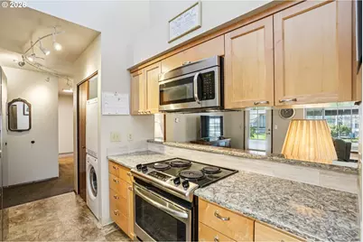 13775 SW Scholls Ferry Rd #208, Beaverton, OR 97008 - Photo 11