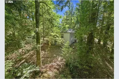 2211 SW Martha St, Portland, OR 97239 - Photo 9