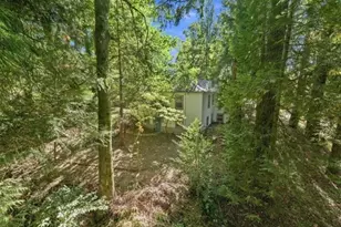 2211 SW Martha St, Portland, OR 97239 - Photo 9