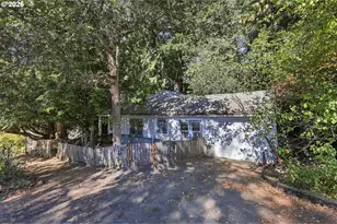 2211 SW Martha St, Portland, OR 97239 - Photo 13