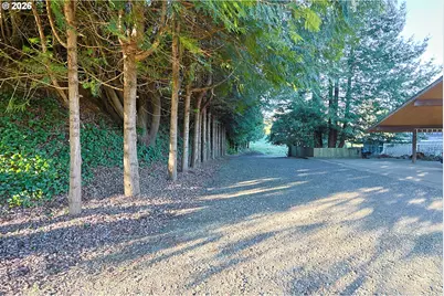 353 Oconnell St, North Bend, OR 97459 - Photo 11