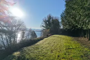 353 O'Connell St, North Bend, OR 97459 - Photo 1