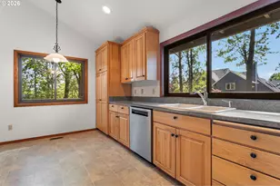 12528 SE Imperial Crest St, Happy Valley, OR 97086 - Photo 11