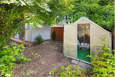 667 Archie St, Eugene, OR 97402 - Photo 37