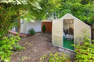 667 Archie St, Eugene, OR 97402 - Photo 37