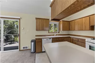 88548 Nautilus Ct, Florence, OR 97439 - Photo 11