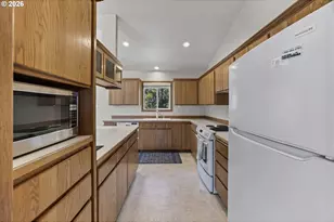 88548 Nautilus Ct, Florence, OR 97439 - Photo 9