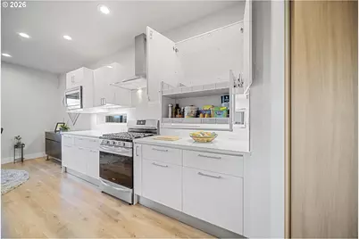 9970 SE Wood Fern St, Happy Valley, OR 97086 - Photo 11