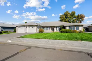 820 W Alder Ave, Hermiston, OR 97838 - Photo 1