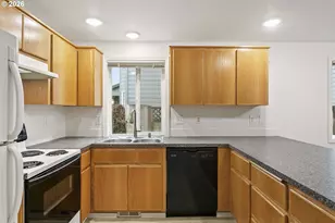 1115 NW 148th Cir, Vancouver, WA 98685 - Photo 9