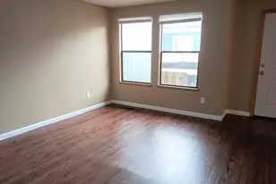 6822 SE Woodstock Blvd, Portland, OR 97206 - Photo 3