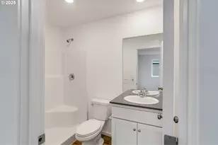 646 Minnesota St, Lebanon, OR 97355 - Photo 13