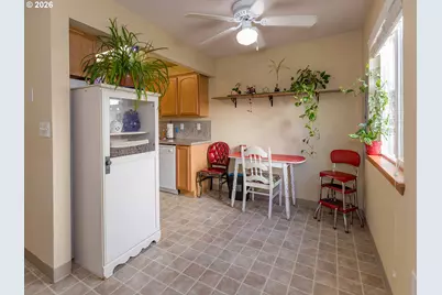 697 32nd St #5, Washougal, WA 98671 - Photo 11