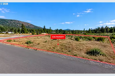 640 Schumacher St, Cave Junction, OR 97523 - Photo 3