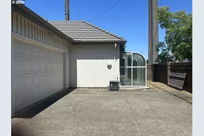 2063 Lake Wind Dr, Eugene, OR 97408 - Photo 27