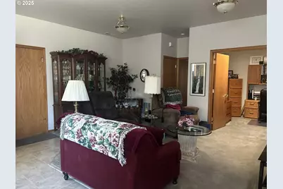 2063 Lake Wind Dr, Eugene, OR 97408 - Photo 5