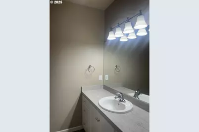 2063 Lake Wind Dr, Eugene, OR 97408 - Photo 19
