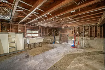 241 Mill St, Silverton, OR 97381 - Photo 31