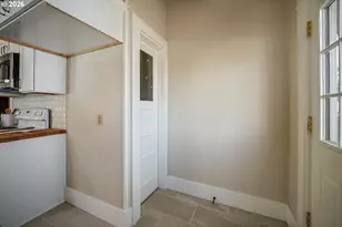 241 Mill St, Silverton, OR 97381 - Photo 19