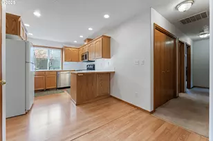 13826 SE Boise Ct, Portland, OR 97236 - Photo 9