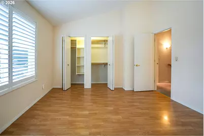 9348 SW Sutton Pl, Tigard, OR 97223 - Photo 33