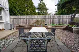 9348 SW Sutton Pl, Tigard, OR 97223 - Photo 39