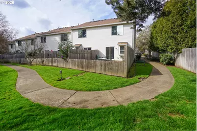 9348 SW Sutton Pl, Tigard, OR 97223 - Photo 41