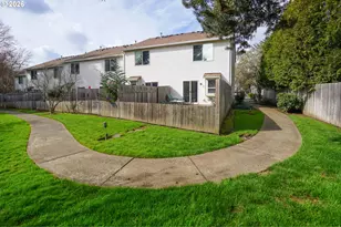 9348 SW Sutton Pl, Tigard, OR 97223 - Photo 41