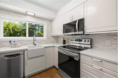 6612 SE 70th Ave, Portland, OR 97206 - Photo 9