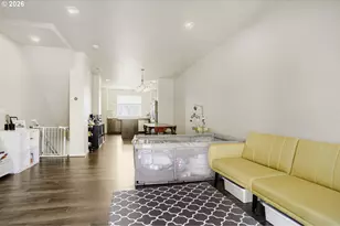 7452 NW Elise Ave, Portland, OR 97229 - Photo 9