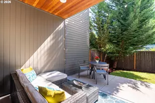 1905 NE Ainsworth St, Portland, OR 97211 - Photo 29