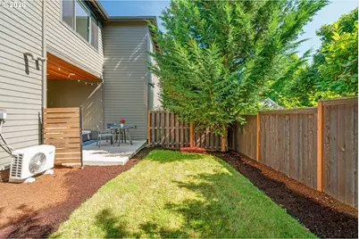 1905 NE Ainsworth St, Portland, OR 97211 - Photo 31