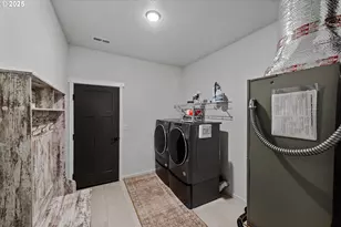 385 Pacific Dunes Dr, North Bend, OR 97459 - Photo 37