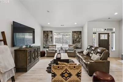 385 Pacific Dunes Dr, North Bend, OR 97459 - Photo 17