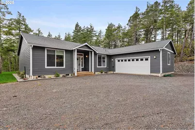 385 Pacific Dunes Dr, North Bend, OR 97459 - Photo 1