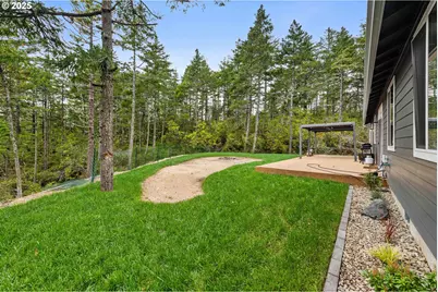 385 Pacific Dunes Dr, North Bend, OR 97459 - Photo 7