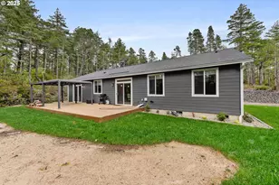 385 Pacific Dunes Dr, North Bend, OR 97459 - Photo 5