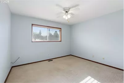 14205 NE Fremont Ct, Portland, OR 97230 - Photo 21