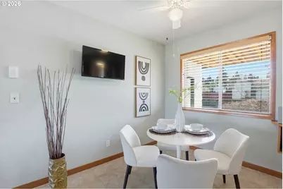 14205 NE Fremont Ct, Portland, OR 97230 - Photo 9