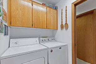 1954 SW Sesame St, McMinnville, OR 97128 - Photo 33