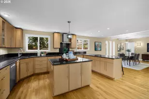 2641 SW Ridge Dr, Portland, OR 97219 - Photo 17