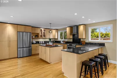 2641 SW Ridge Dr, Portland, OR 97219 - Photo 15