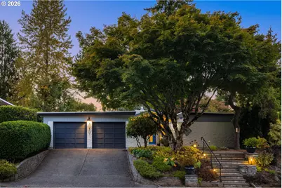 2641 SW Ridge Dr, Portland, OR 97219 - Photo 3