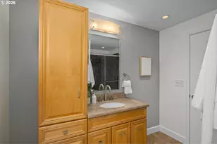 2641 SW Ridge Dr, Portland, OR 97219 - Photo 29