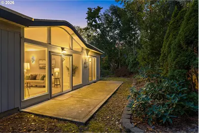 2641 SW Ridge Dr, Portland, OR 97219 - Photo 31